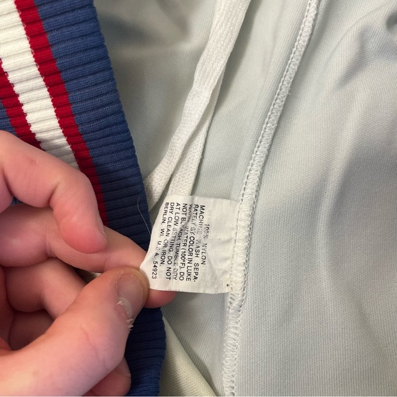 Sacramento Kings Vintage Team Issued Shorts - Picture 9 of 15